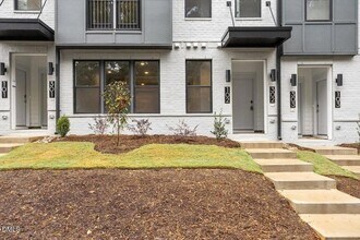 509 Kildaire Farm Rd, Unit Unit 302 in Cary, NC - Building Photo - Building Photo