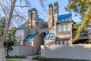 The Vineyards of Almaden in San Jose, CA - Building Photo