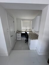 7200 SW 4th St, Unit 1 in Miami, FL - Building Photo - Building Photo