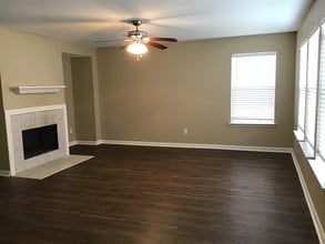 11322 Flying Geese Ln in Tomball, TX - Foto de edificio - Building Photo