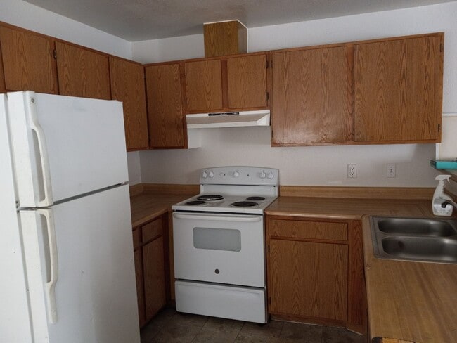 4160 E Tonopah Ave in Las Vegas, NV - Building Photo - Building Photo