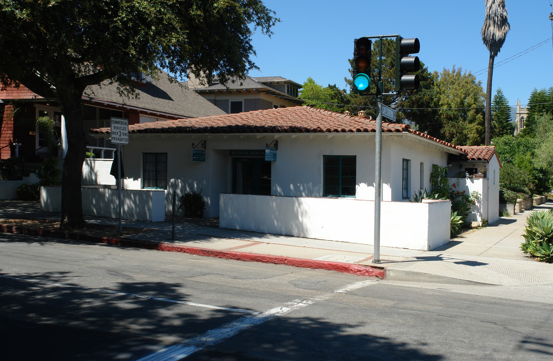 1500 Chapala St in Santa Barbara, CA - Building Photo