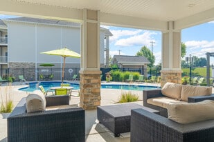 Celtic Crossing in St. Peters, MO - Building Photo