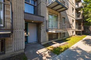 2140-2150 Frontenac Rue in Montréal, QC - Building Photo