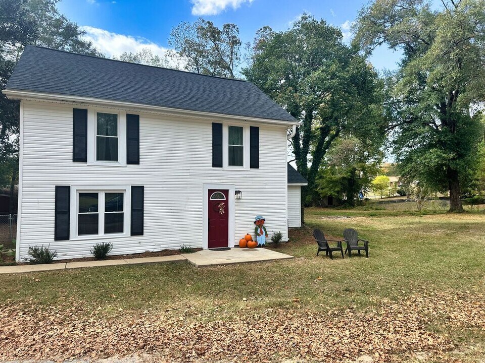 235 N Northington St in Prattville, AL - Building Photo
