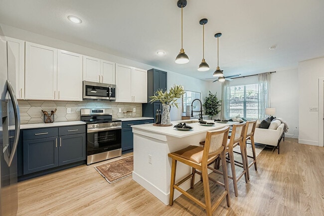 The Artifact Townhomes in Aurora, CO - Foto de edificio - Building Photo