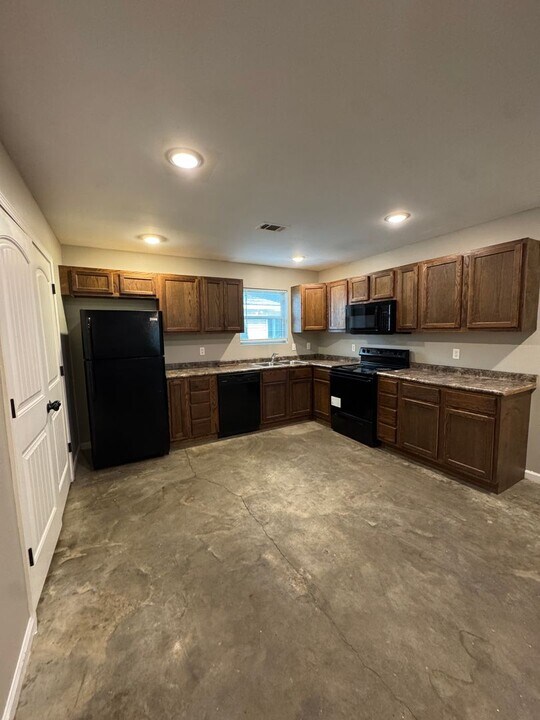 1304 W Monroe Ave in Jonesboro, AR - Building Photo