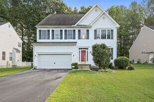 438 Lorraine Dr in Frederica, DE - Building Photo