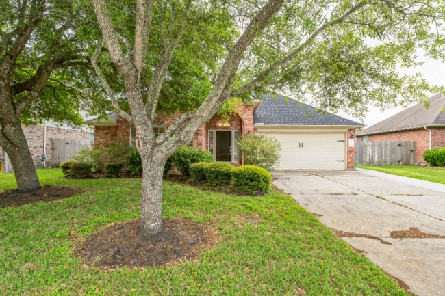 property at 3005 Gardencrest Ln