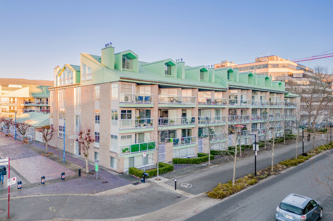 Harbourview Park in North Vancouver, BC - Building Photo - Building Photo