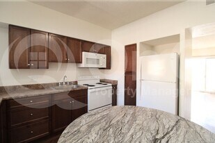 351 E Thomas Rd in Phoenix, AZ - Building Photo