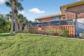 3004 SE Round Table Dr in Port St. Lucie, FL - Building Photo - Building Photo