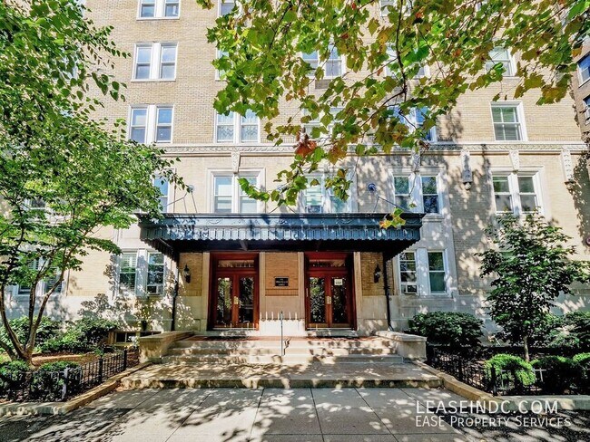 1901 Columbia Rd NW