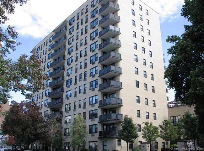 79 Prospect St in Stamford, CT - Foto de edificio - Building Photo