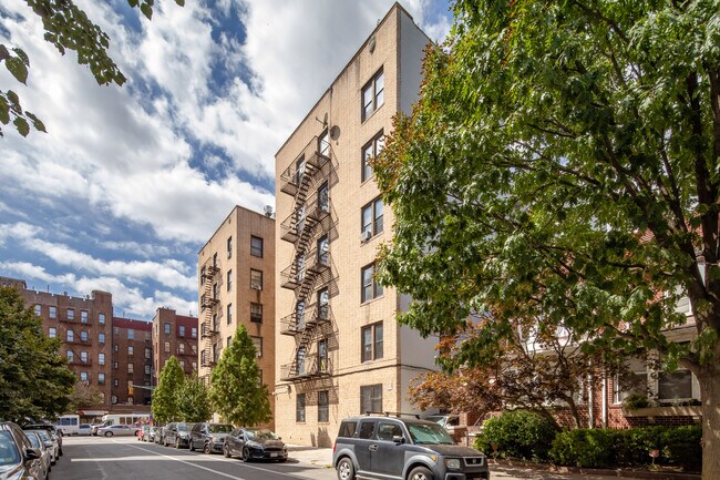 11 Maple St in Brooklyn, NY - Building Photo - Building Photo