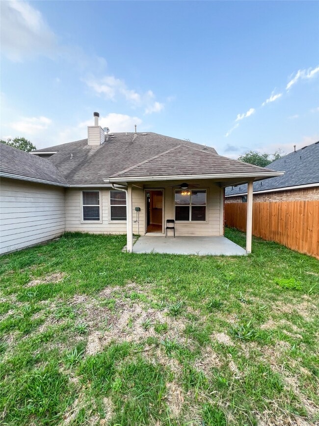 property at 5018 Juniper Walk Ln