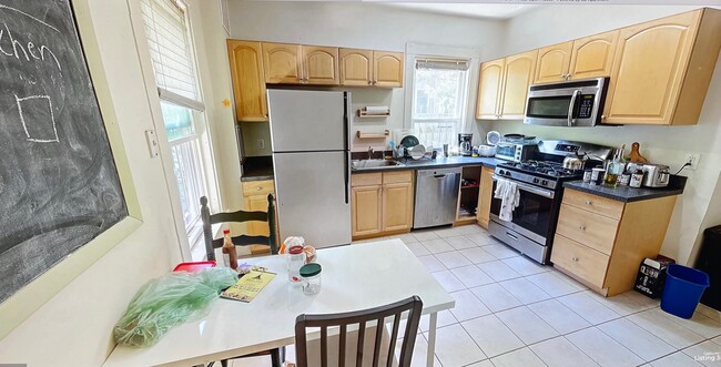 380 Washington St, Unit 1 in Somerville, MA - Building Photo - Building Photo