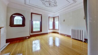 71 Spadina Rd in Toronto, ON - Building Photo