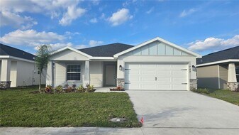 747 Cypress Creek Run in St. Cloud, FL - Building Photo