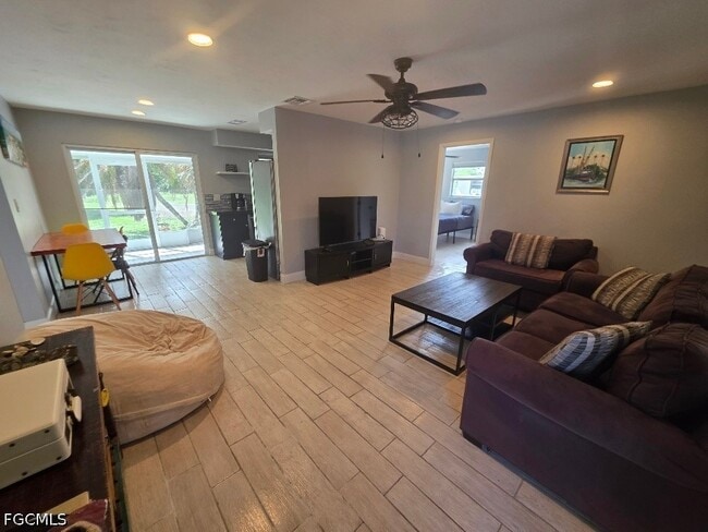 311 Schoolside Dr in Lehigh Acres, FL - Building Photo - Building Photo