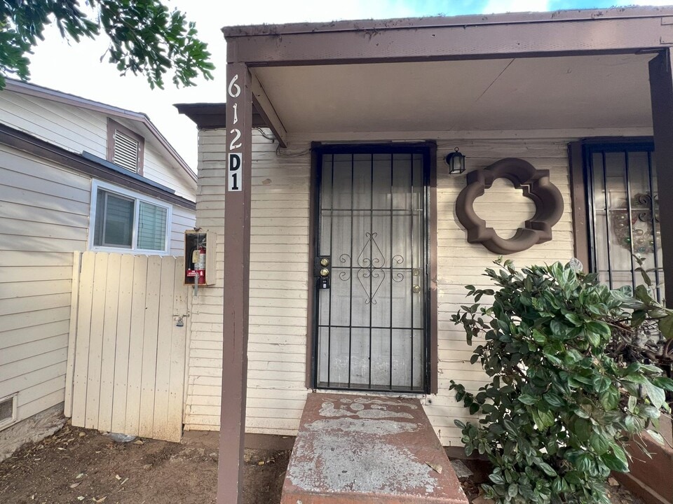 612 E 8th St in National City, CA - Building Photo