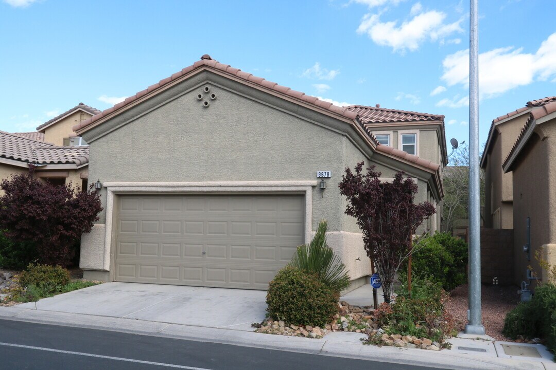 8978 Partridge Hill St in Las Vegas, NV - Building Photo