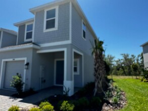 2480 Penguin Blvd in Davenport, FL - Foto de edificio - Building Photo