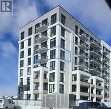 720 Whitlock Ave in Milton, ON - Building Photo - Building Photo