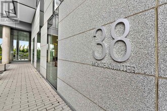 38 Monte Kwinter Ct in Toronto, ON - Building Photo - Building Photo