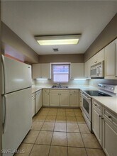 4293 Court Ln in Naples, FL - Foto de edificio - Building Photo