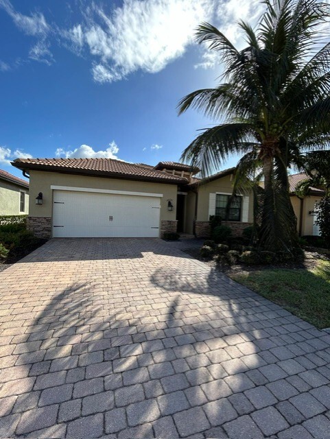 14529 Tuscany Pointe Trl in Naples, FL - Building Photo