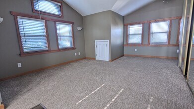 200 W Irvington Pl, Unit C in Denver, CO - Building Photo - Building Photo