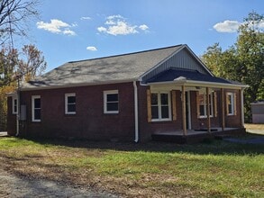 2113 Delview Rd in Cherryville, NC - Building Photo - Building Photo