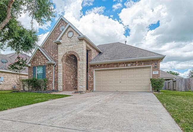 property at 621 Rocky Hollow Ln