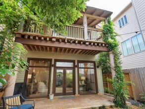 6103 Maxie St in Houston, TX - Building Photo - Building Photo