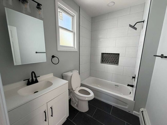 17 E 15th St, Unit 2 in Paterson, NJ - Building Photo - Building Photo