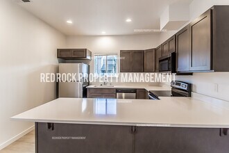 1108 N Davis Ln in Spokane Valley, WA - Foto de edificio - Building Photo