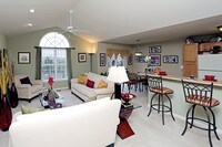 Ashford Apartments w/Garages photo'