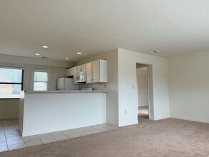 78 Montoya Cir in Branford, CT - Building Photo - Building Photo