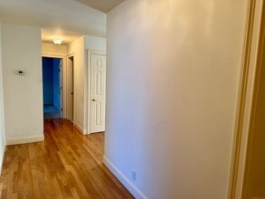 5 Stebbins Close in Ridgefield, CT - Building Photo - Building Photo