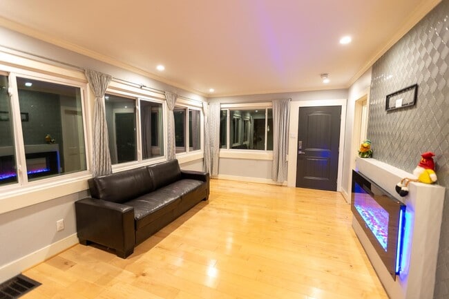 property at 1020 Ridgewood Ave