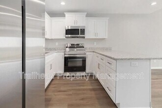 611 Fall Meadow Ln in Belton, MO - Building Photo - Building Photo