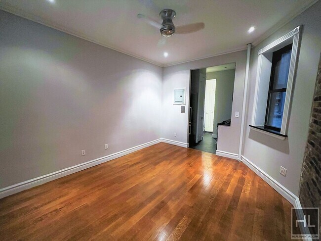 10TH AVE. in New York, NY - Foto de edificio - Building Photo