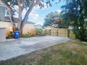 1736 23rd Ave N in St. Petersburg, FL - Building Photo - Building Photo
