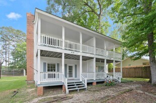 12540 LA-10 in St. Francisville, LA - Building Photo