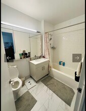 1045-20 Lexington Ave in Long Island City, NY - Building Photo - Building Photo