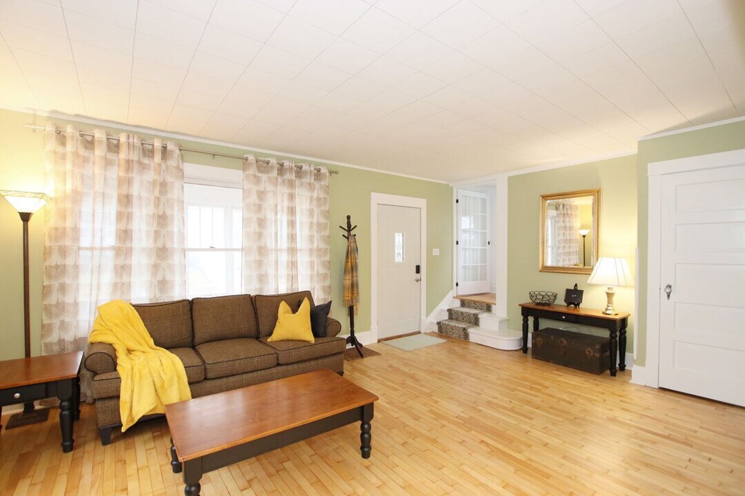 27 15th St in Fond du Lac, WI - Foto de edificio