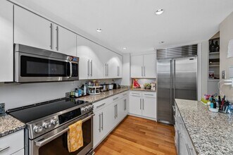 165 Tremont St, Unit 303 in Boston, MA - Building Photo - Building Photo
