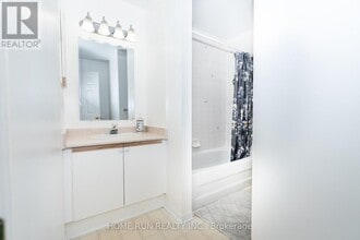 1479 Lynx Crescent in Ottawa, ON - Building Photo - Building Photo