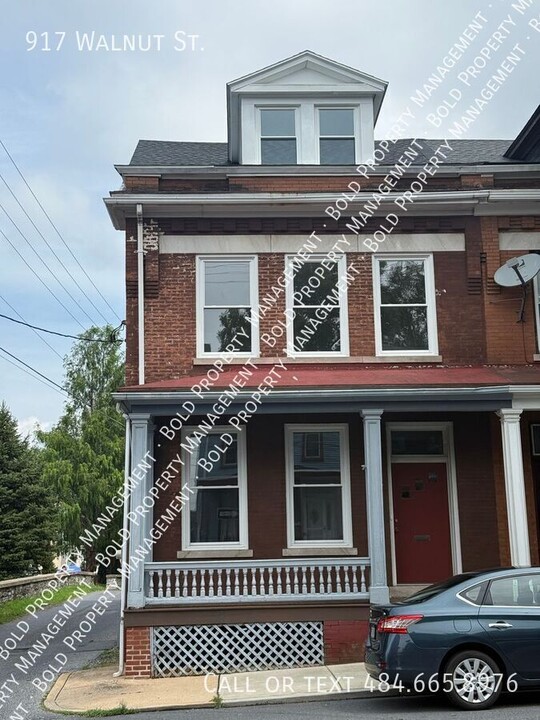 917 Walnut St in Lebanon, PA - Building Photo